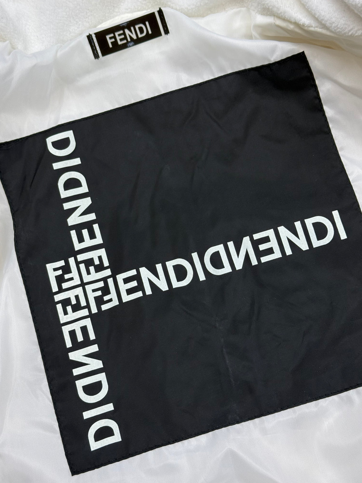 vintage Fendi winterjacket {S}