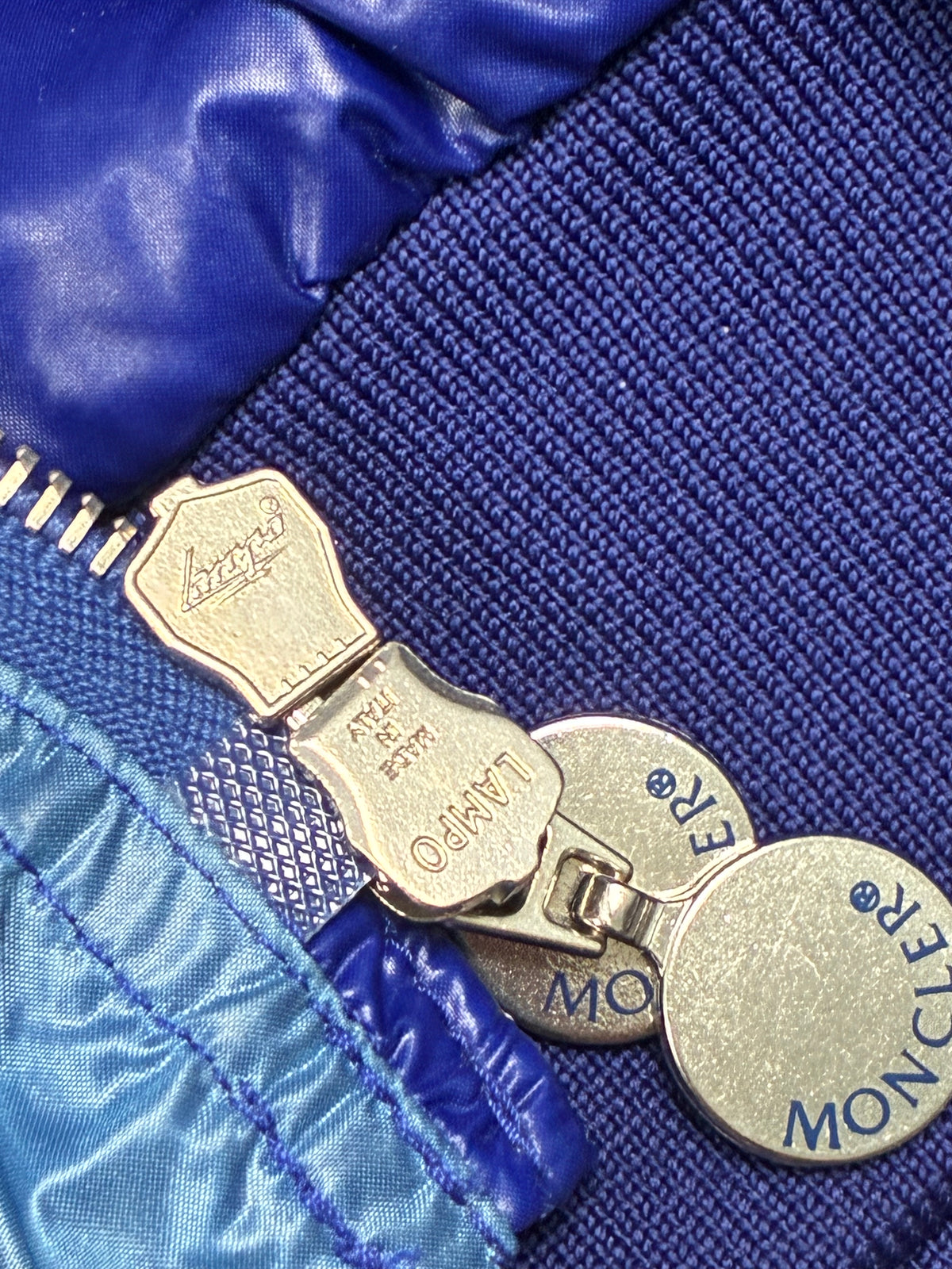 vintage Moncler windbreaker {M}