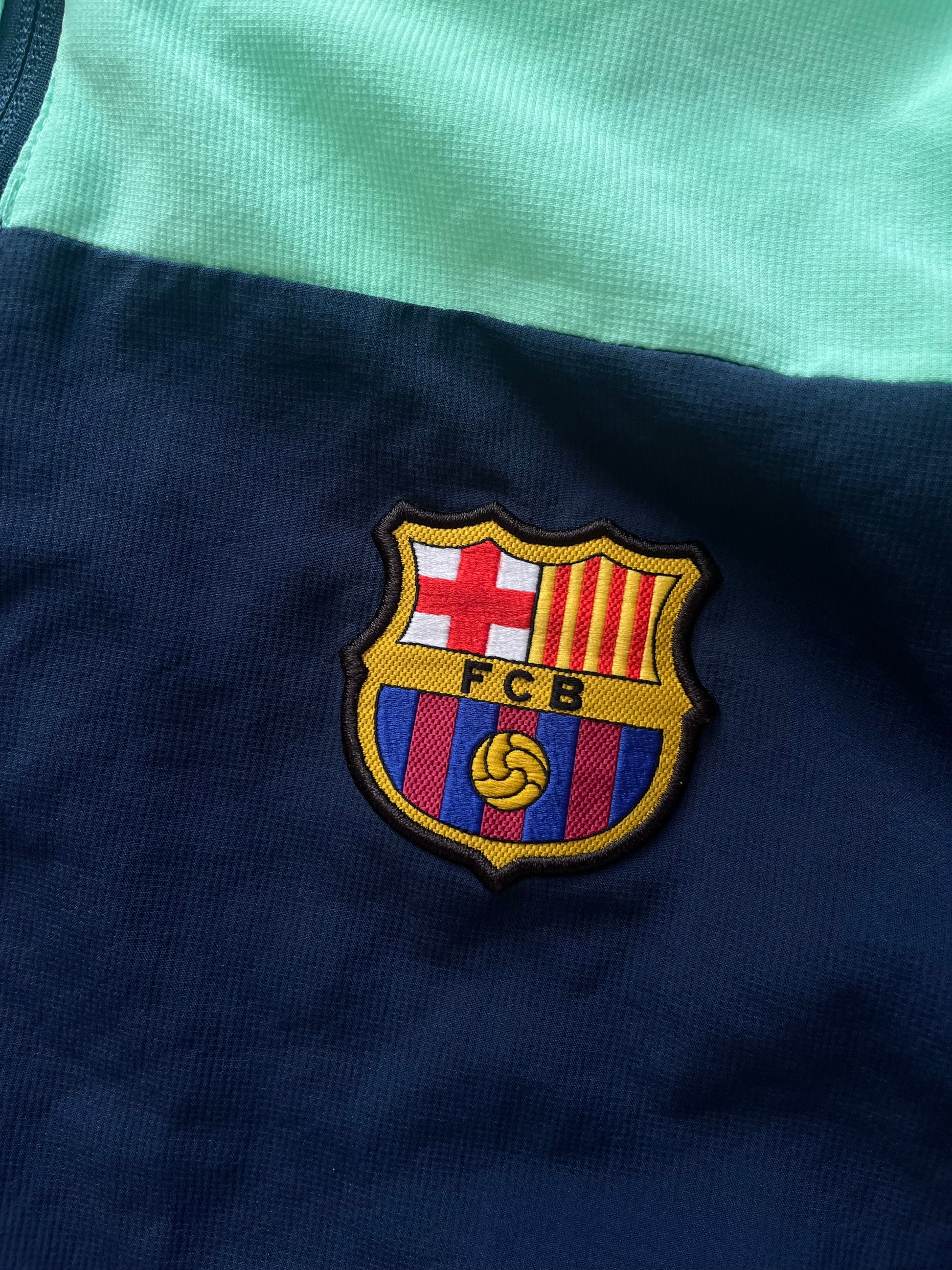 vintage Nike Fc Barcelona windbreaker {S}