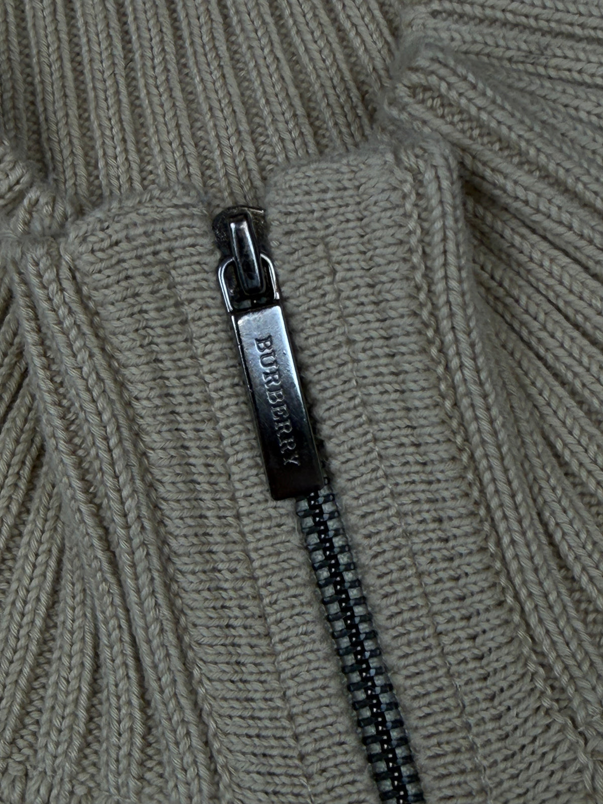 vintage Burberry sweatjacket {XL}