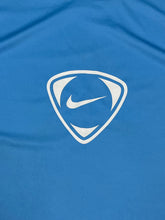 Lade das Bild in den Galerie-Viewer, vintage babyblue Nike jersey {L}
