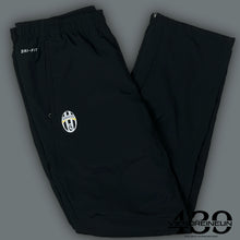 Cargar imagen en el visor de la galería, vintage Nike Juventus Turin trackpants {M}
