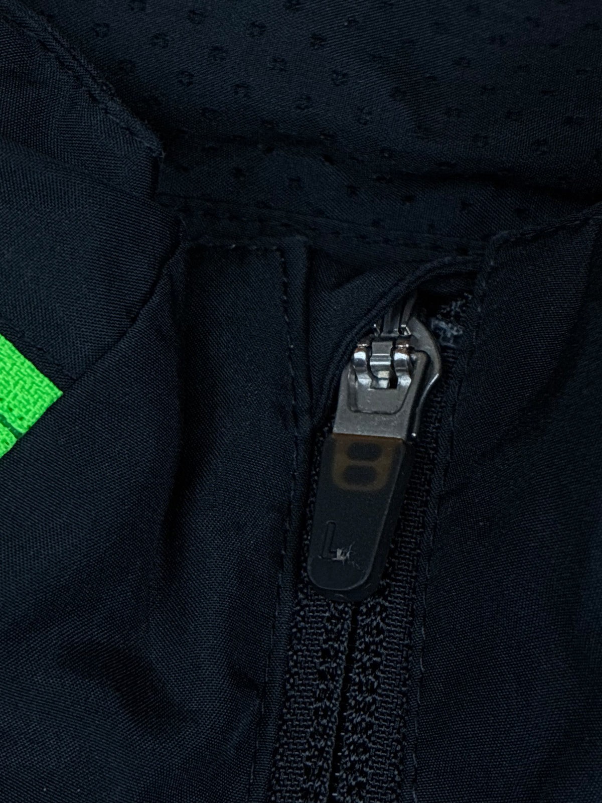vintage Lacoste windbreaker {L}