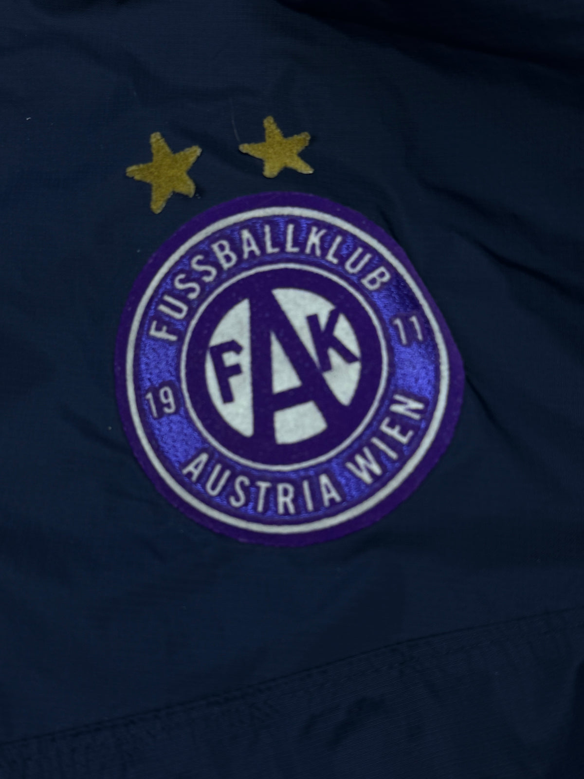 vintage Nike Austria Wien windbreaker {XL}
