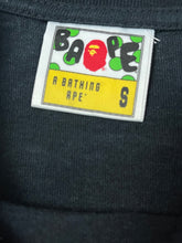 Carica l&#39;immagine nel visualizzatore di Gallery, vintage BAPE a bathing ape t-shirt  {S}
