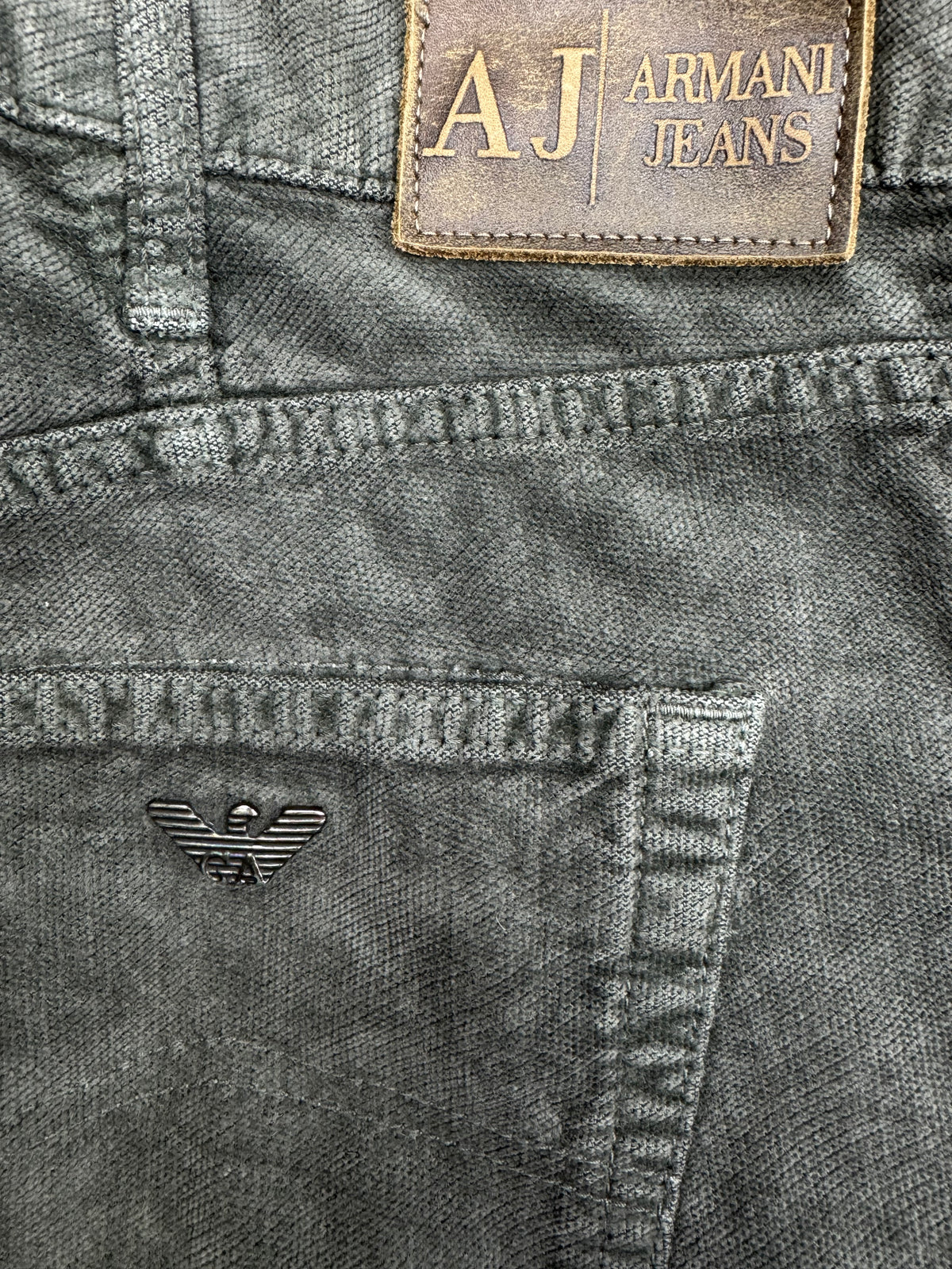 vintage Armani jeans {M}