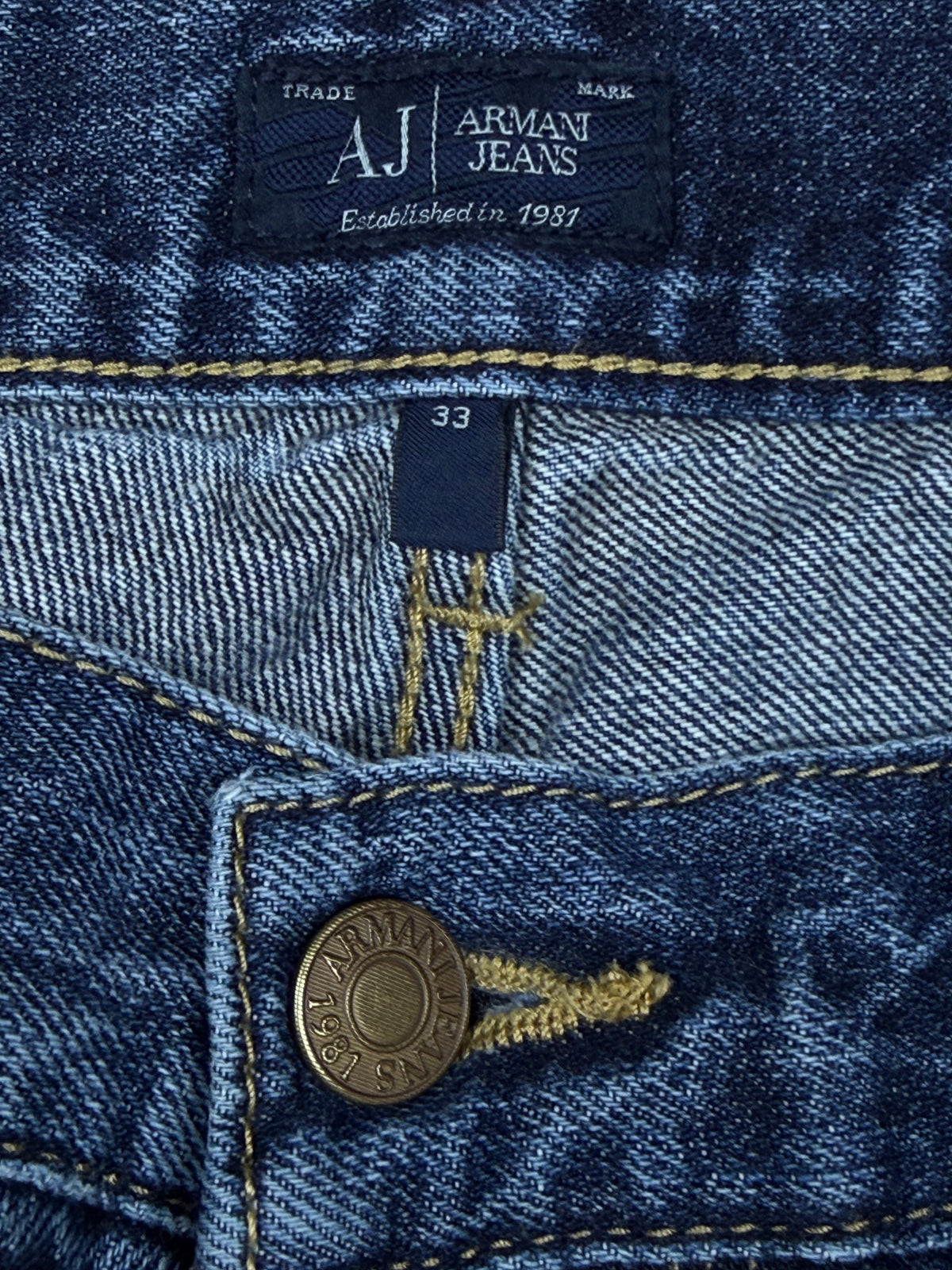 vintage Armani jeans {S}