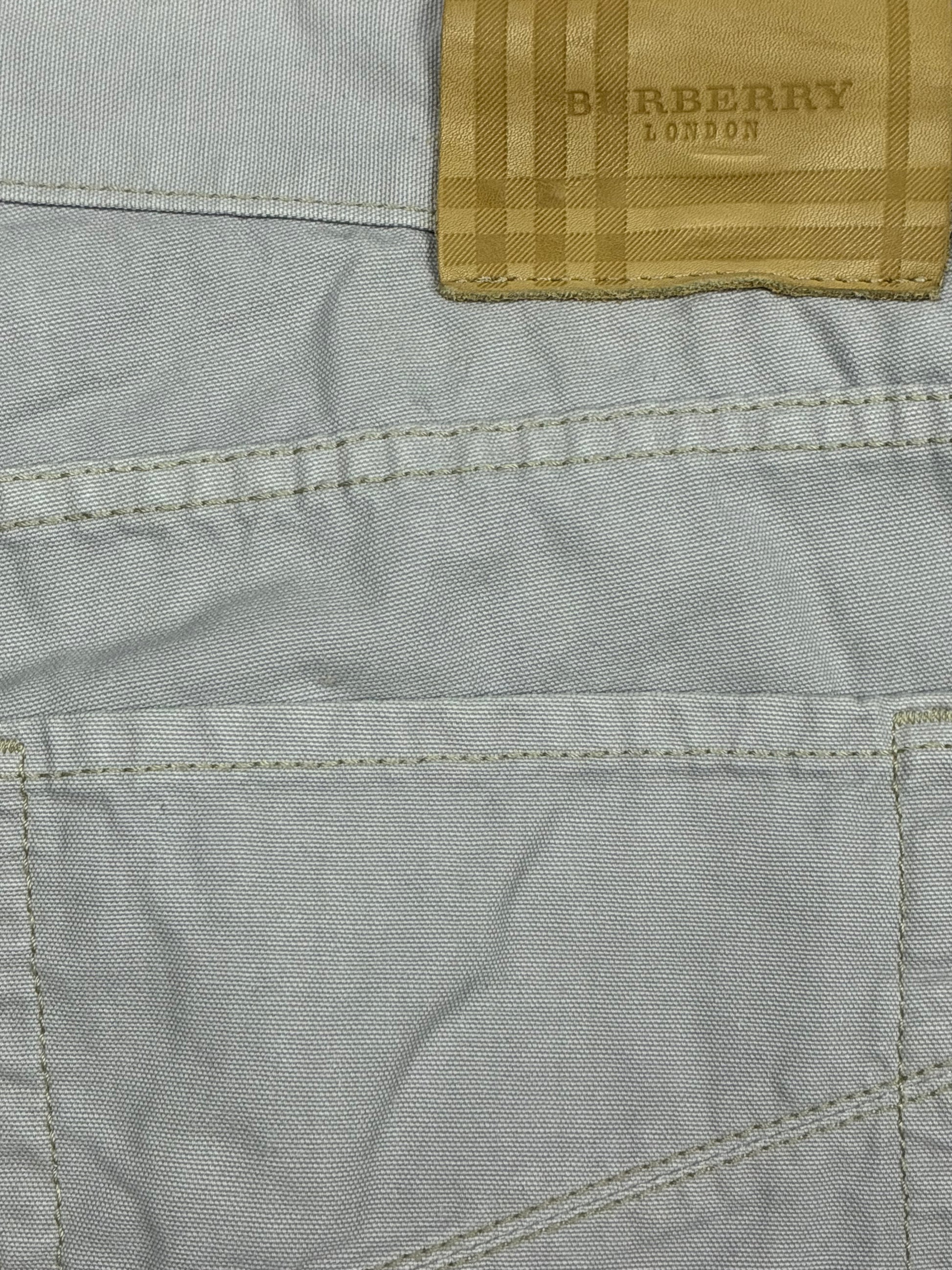 vintage Burberry jeans {S}