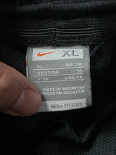 Load image into Gallery viewer, vintage Nike shorts {XL}
