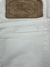 Lade das Bild in den Galerie-Viewer, vintage Burberry jeans
