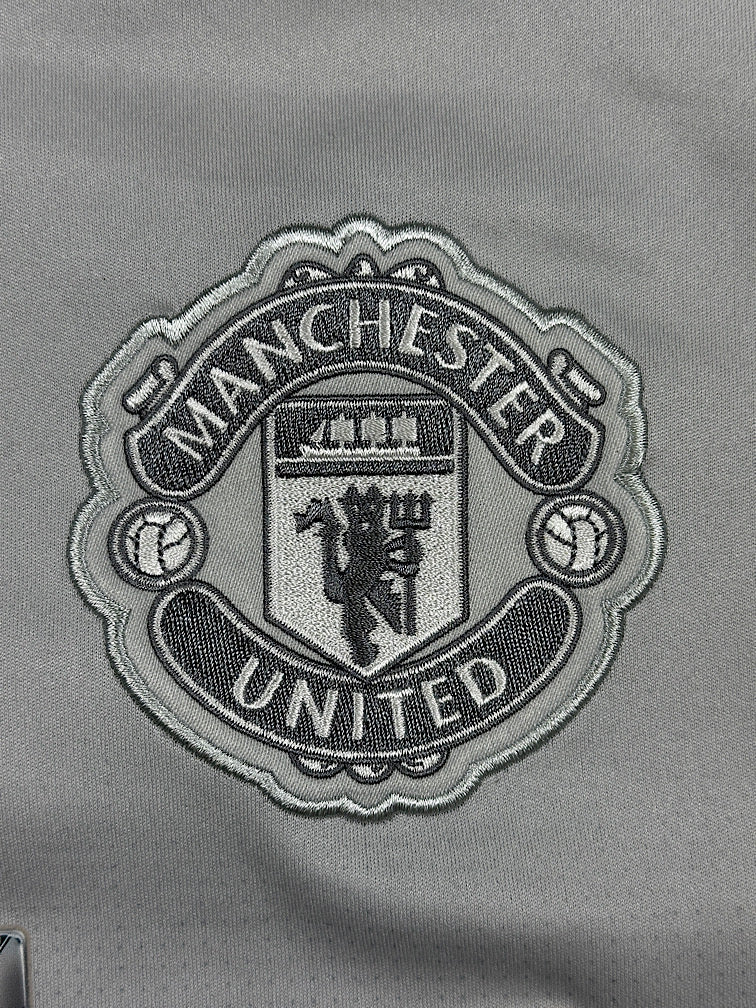 grey Adidas Manchester United away jersey {S}