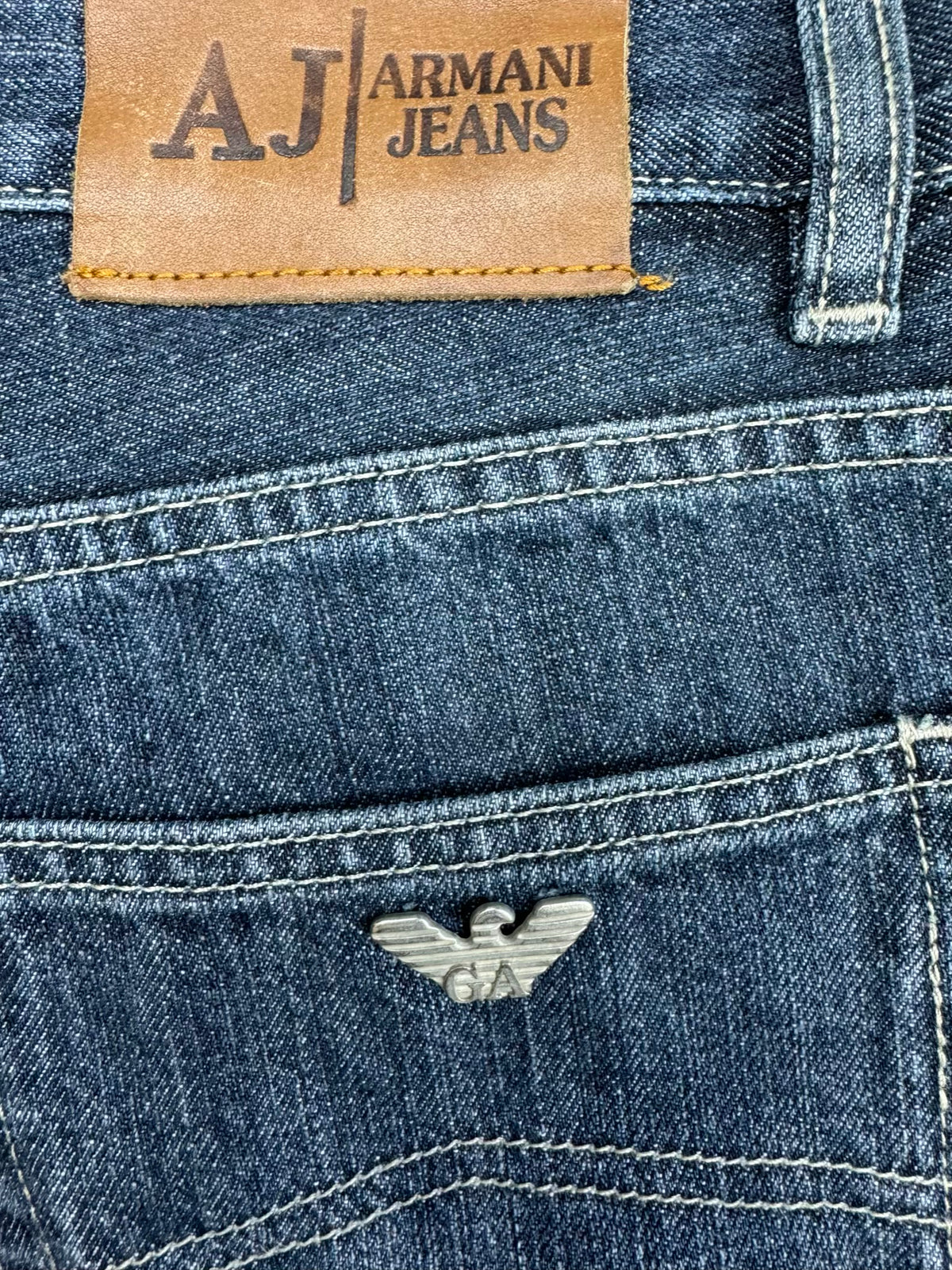 vintage Armani jeans {M}