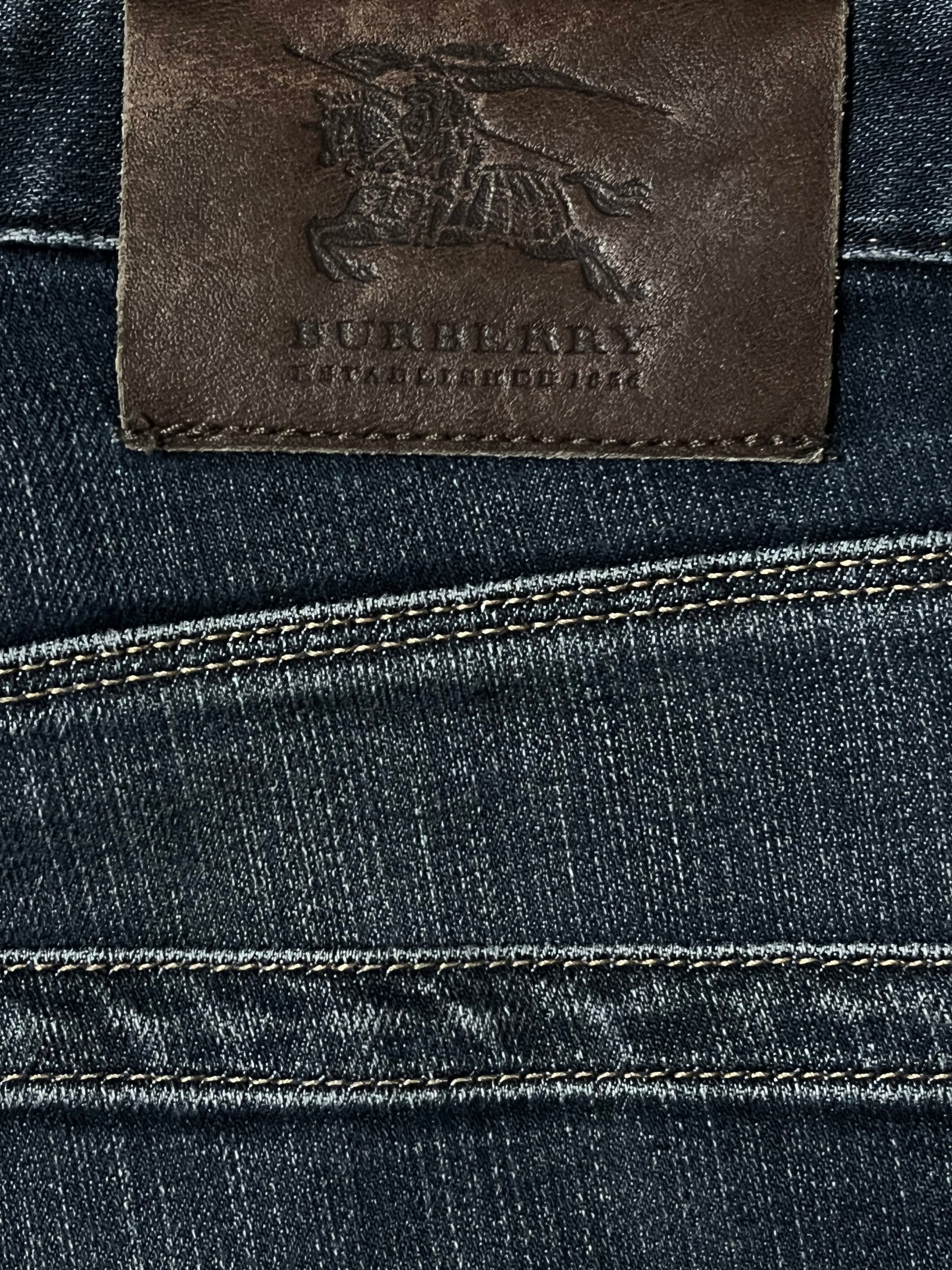 vintage Burberry jeans {M}