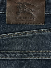 Carregar imagem no visualizador da galeria, vintage Burberry jeans {M}
