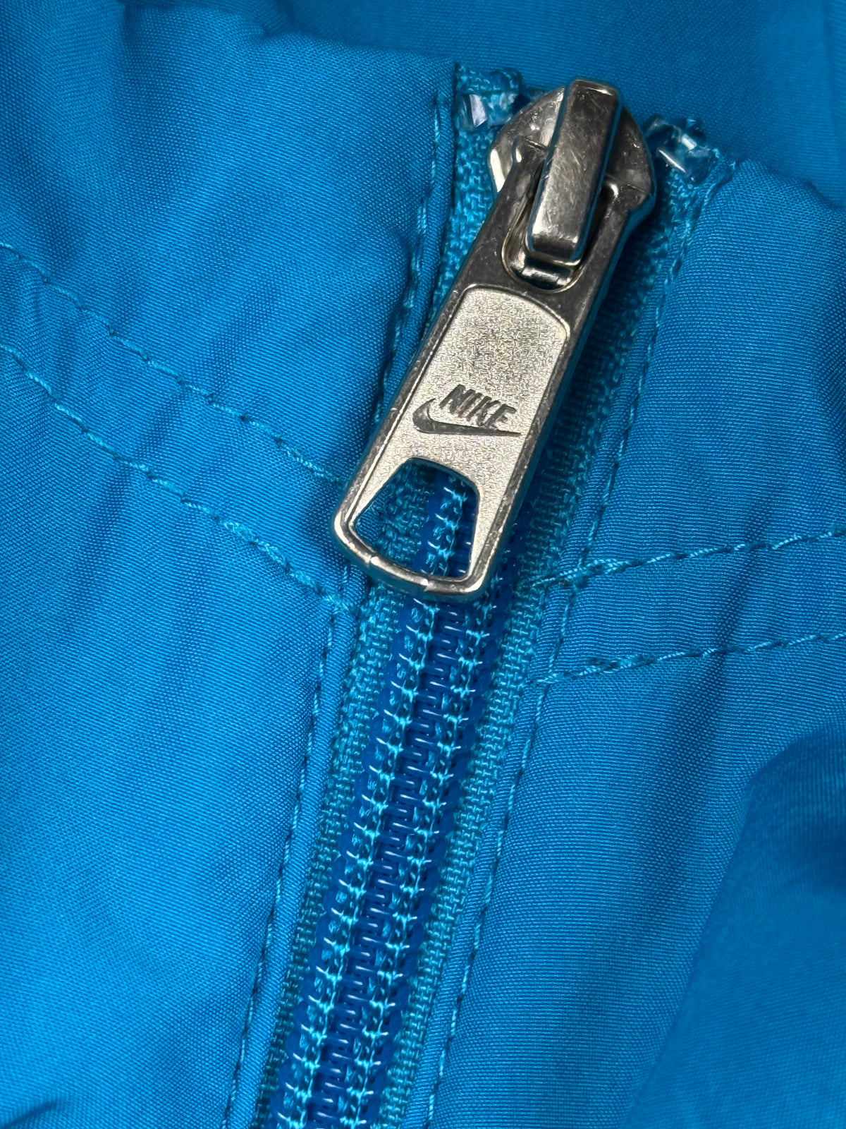 vintage babyblue Nike windbreaker {S}