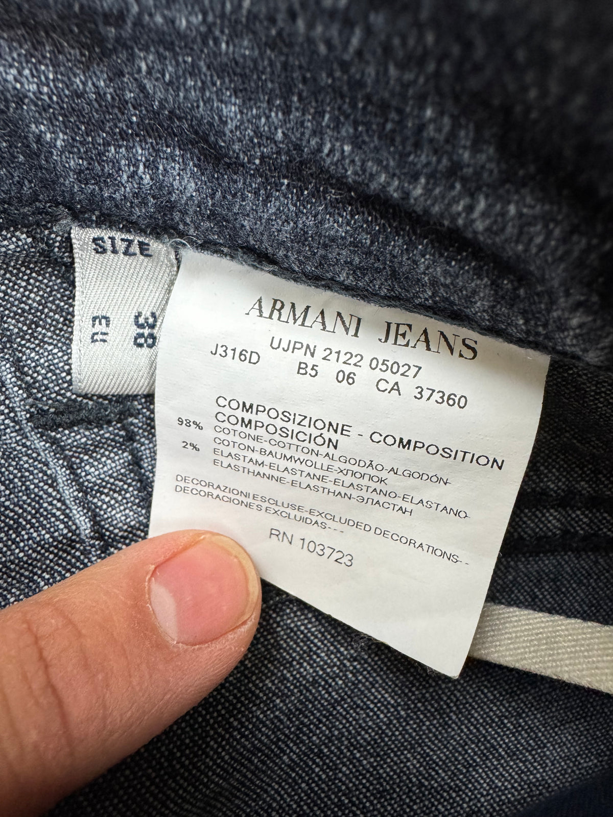 vintage Armani jeans {M}
