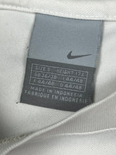 Cargar imagen en el visor de la galería, vintage Nike jersey {S}
