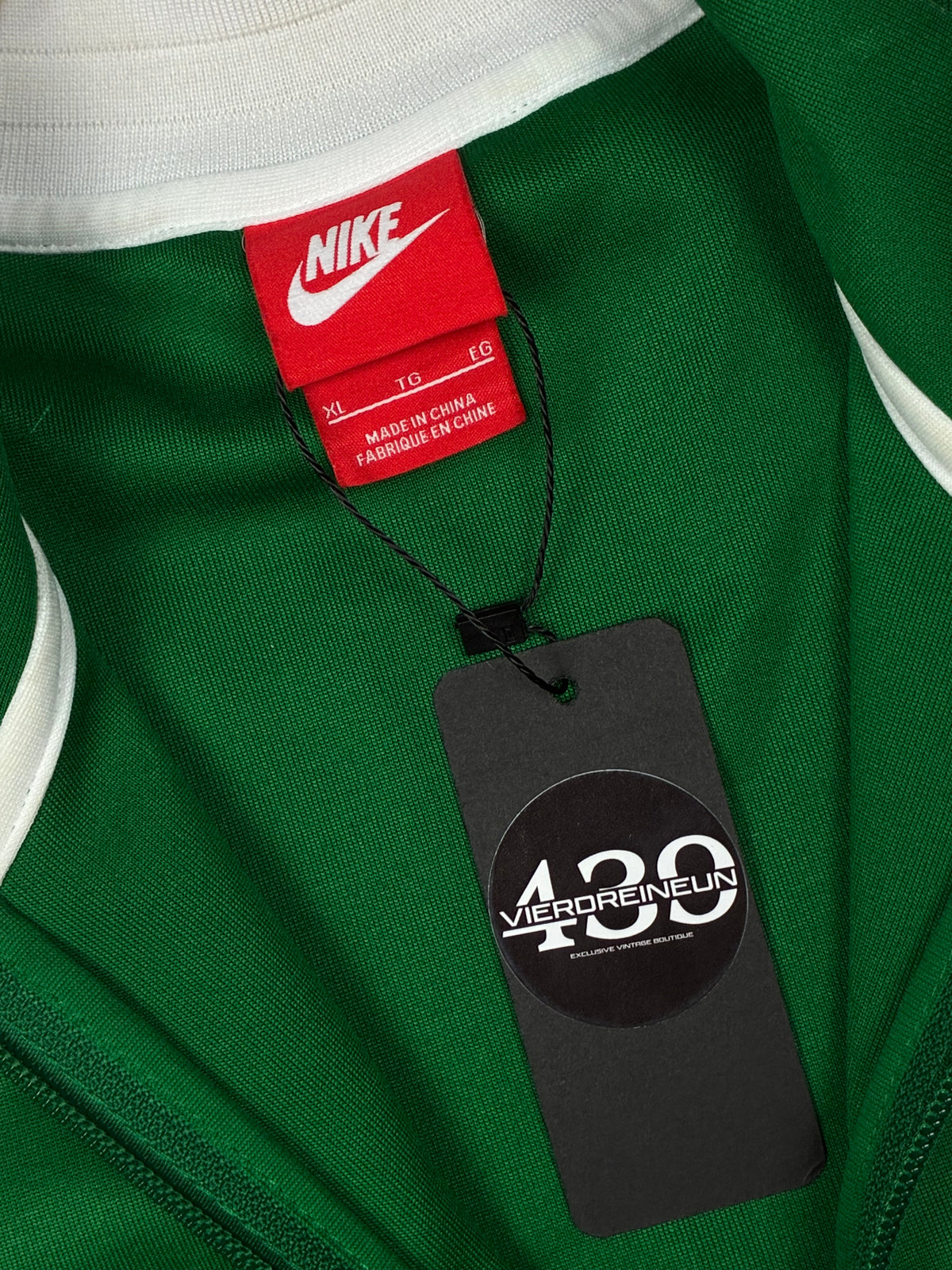 green Nike Saudi Arabia trackjacket {XL}