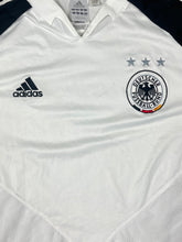 Carica l&#39;immagine nel visualizzatore di Gallery, vintage Adidas Germany 2004 home jersey {XL}
