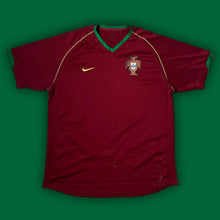 Cargar imagen en el visor de la galería, vintage Nike Portugal 2006 home jersey {L}
