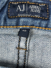 Carica l&#39;immagine nel visualizzatore di Gallery, vintage Armani jeans {L}
