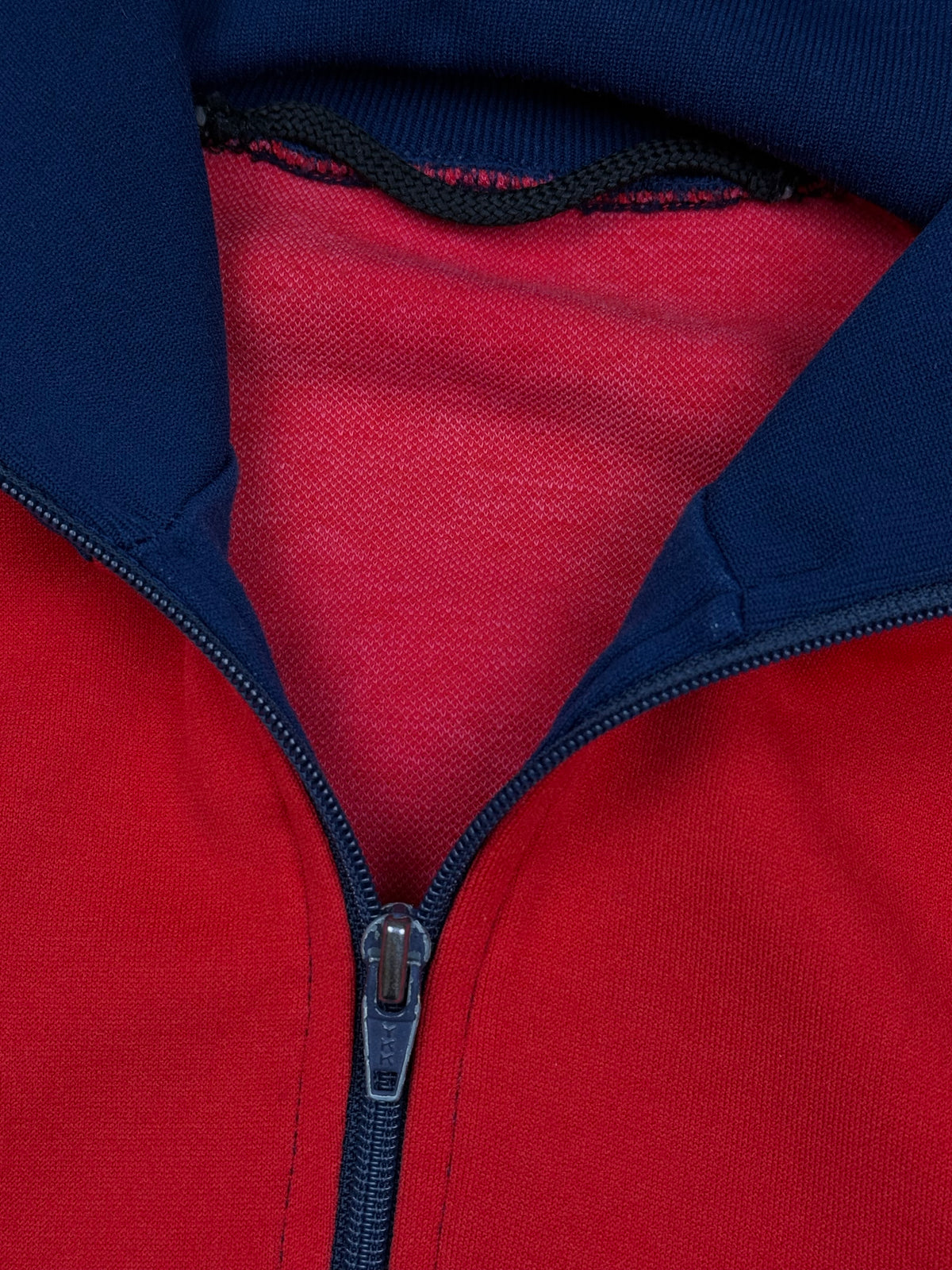 vintage Adidas sweatjacket {M}