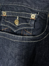 Cargar imagen en el visor de la galería, vintage True Religion jeans {XXL}
