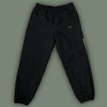 Carregar imagem no visualizador da galeria, vintage Nike trackpants {M}
