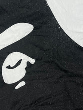 Cargar imagen en el visor de la galería, vintage BAPE a bathing ape t-shirt {XL}
