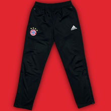 Carica l&#39;immagine nel visualizzatore di Gallery, vintage Adidas Fc Bayern Munich tracksuit {XS}
