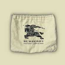 Lade das Bild in den Galerie-Viewer, vintage Burberry belt
