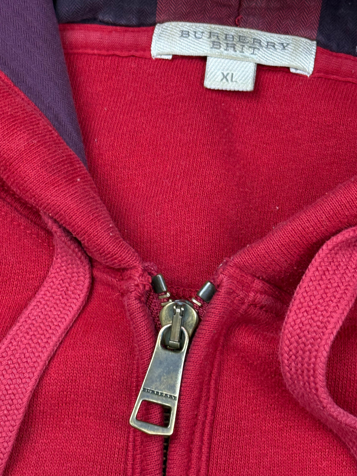 vintage Burberry sweatjacket {XL}