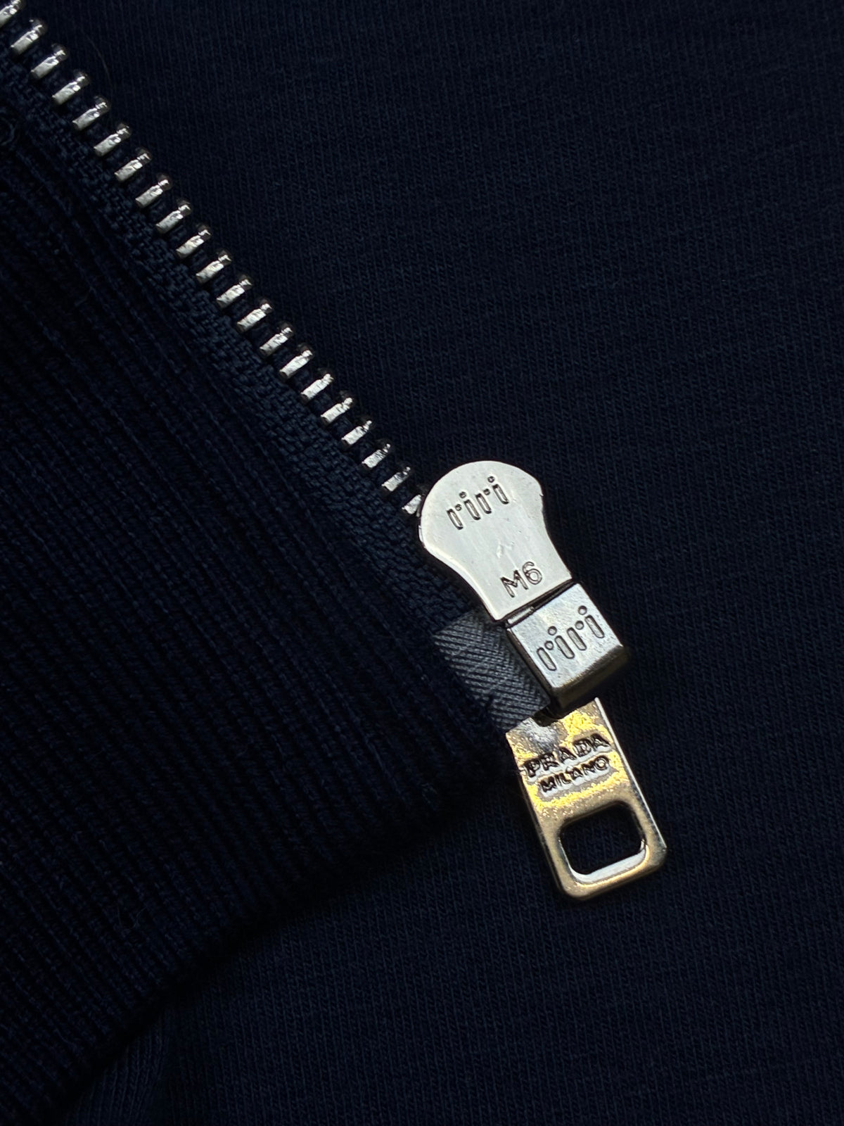 vintage Prada sweatjacket {L}