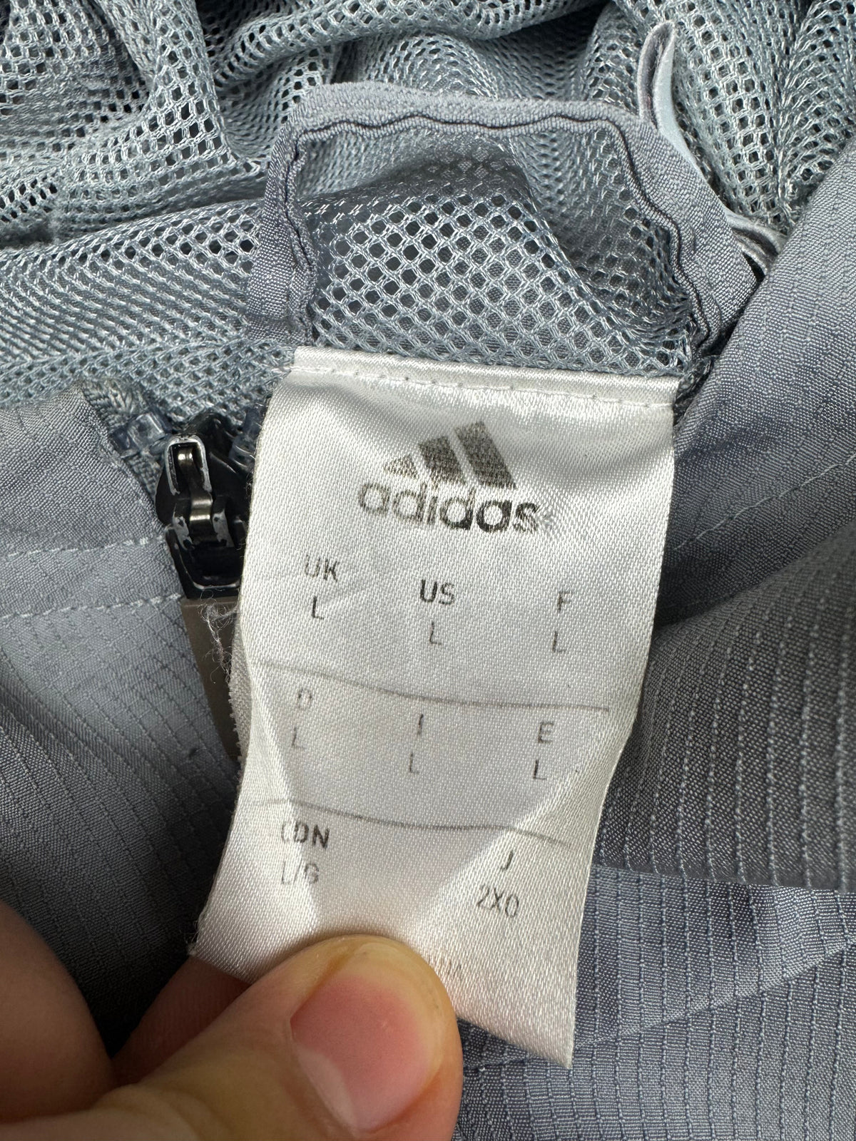 grey Adidas Manchester United windbreaker {L}