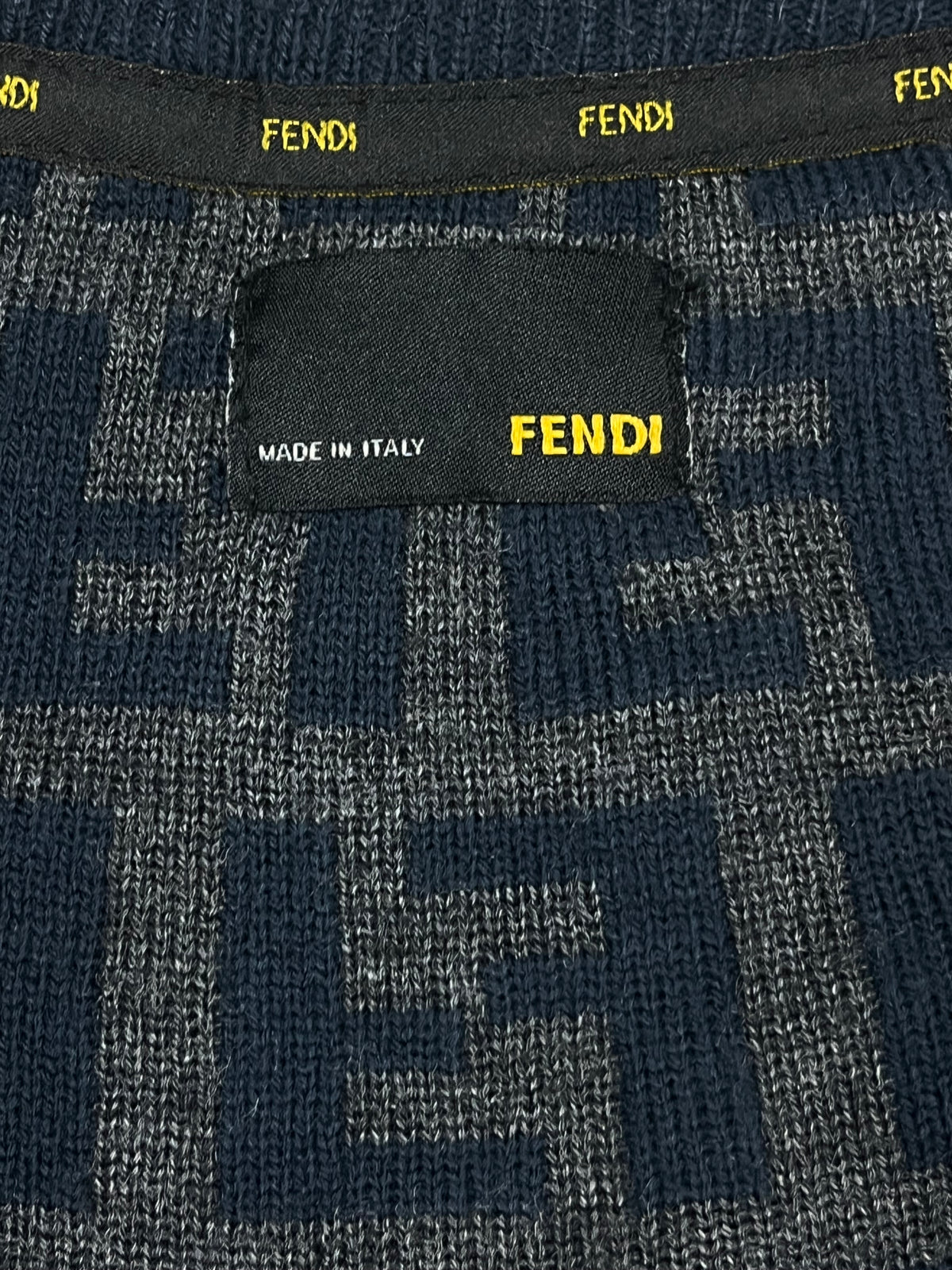 vintage Fendi knittedsweater {M}