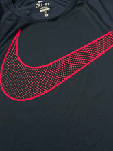 Carregar imagem no visualizador da galeria, vintage Nike jersey {M}
