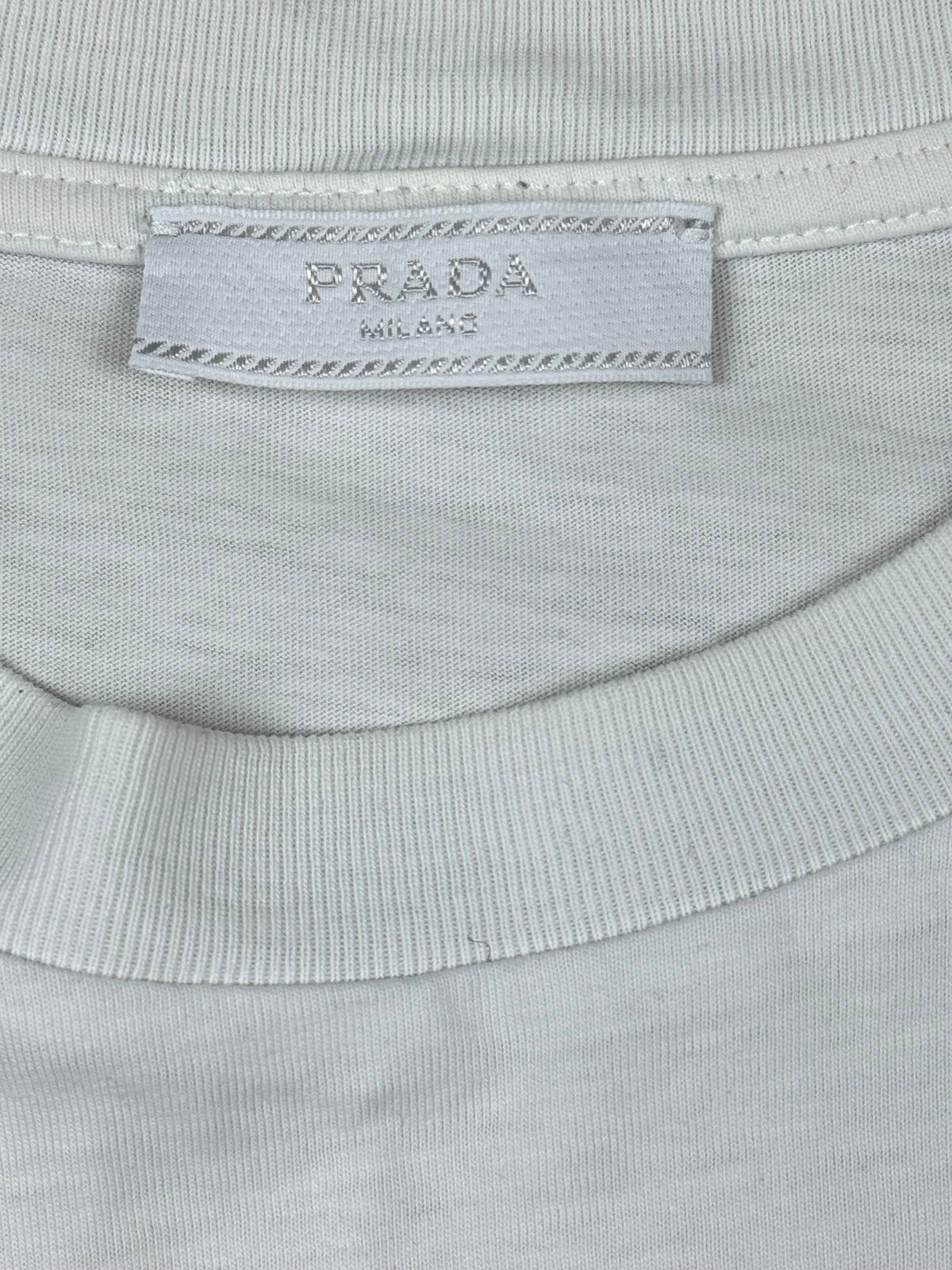 white Prada t-shirt {L}