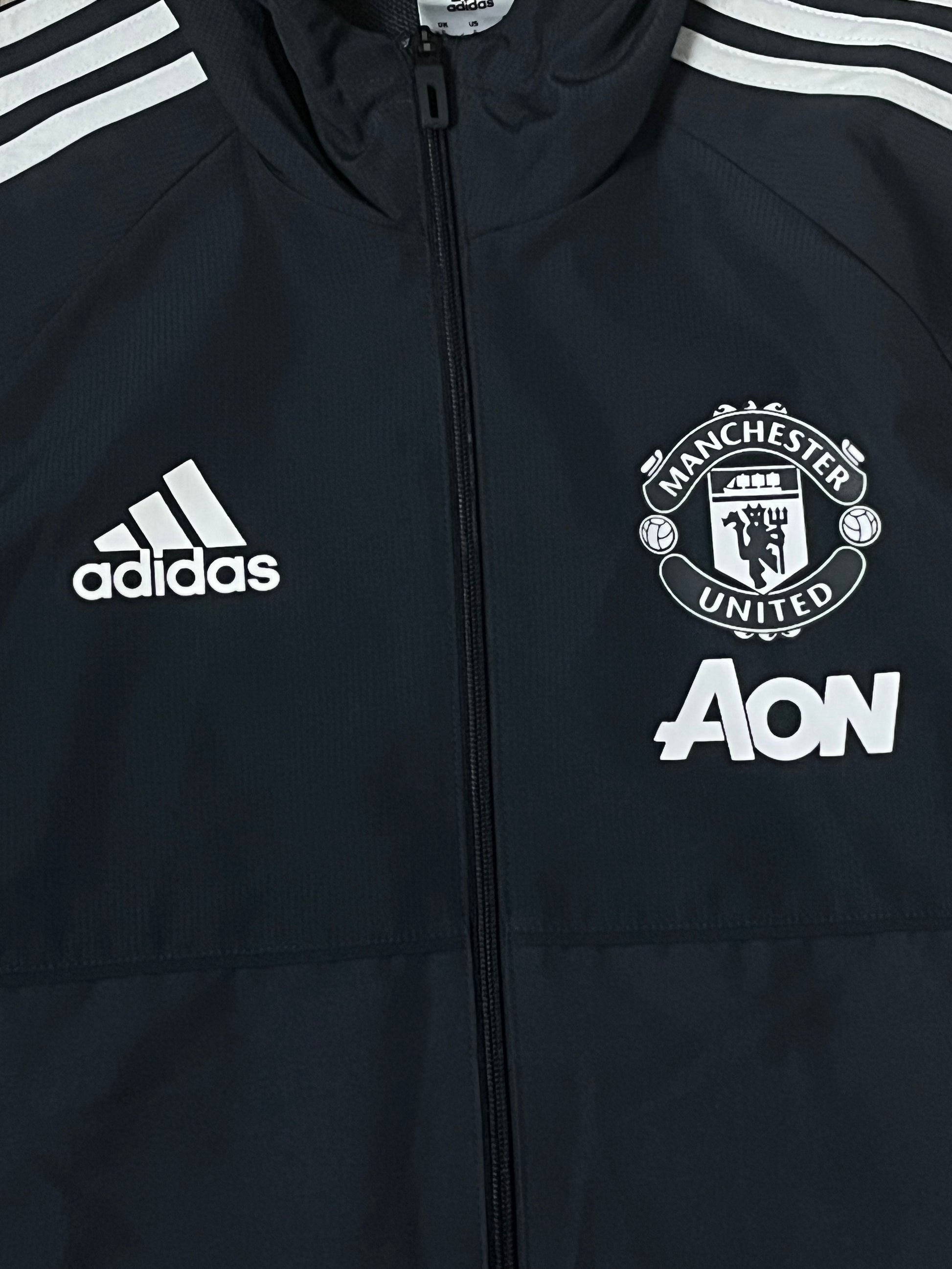 vintage Adidas Manchester United windbreaker {M}