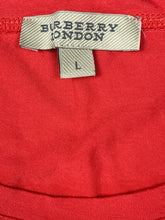 Cargar imagen en el visor de la galería, vintage Burberry t-shirt {M}
