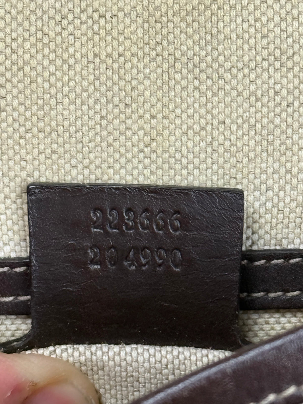 vintage Gucci slingbag