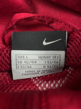 Cargar imagen en el visor de la galería, vintage Nike Manchester United windbreaker {L}
