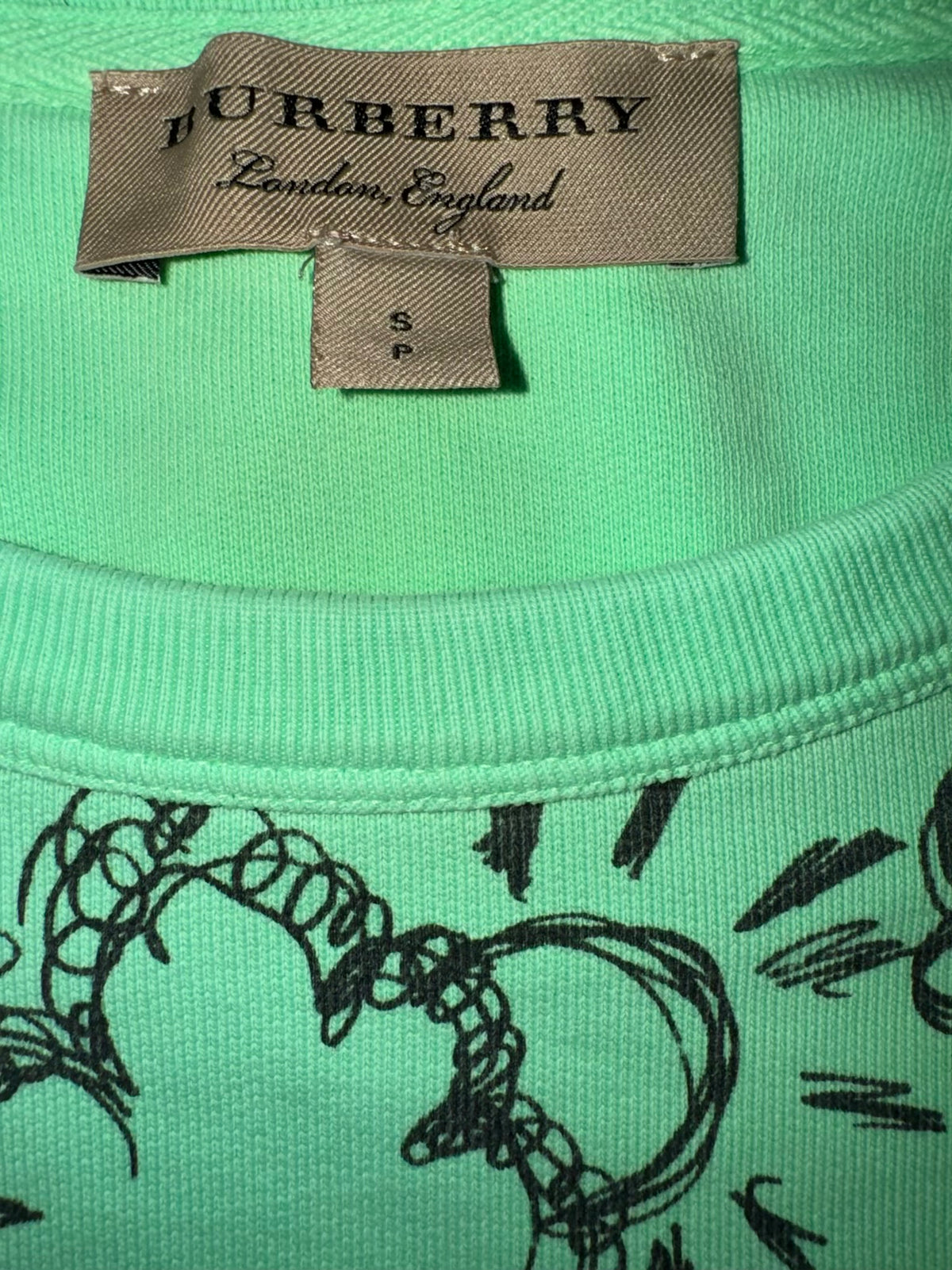 vintage Burberry sweater {M}