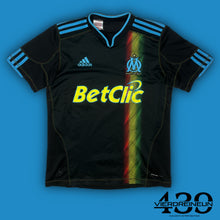 Carica l&#39;immagine nel visualizzatore di Gallery, vintage Adidas Olympique Marseille 2010-2011 3rd jersey {XS}
