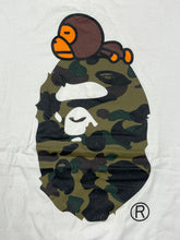 Load image into Gallery viewer, vintage BAPE a bathing ape t-shirt {M}
