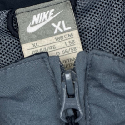 vintage Nike Air windbreaker {XL}