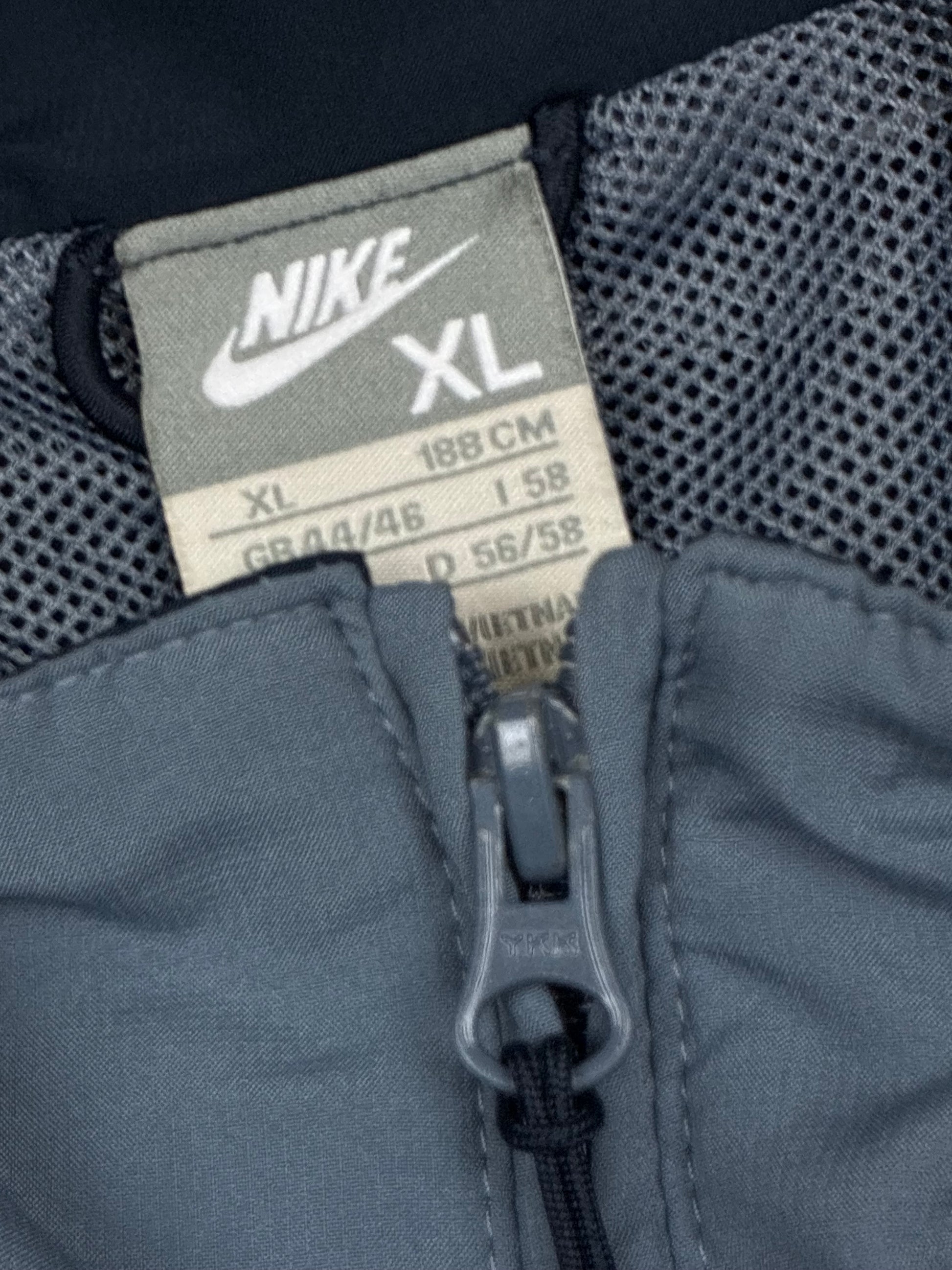 vintage Nike Air windbreaker {XL}