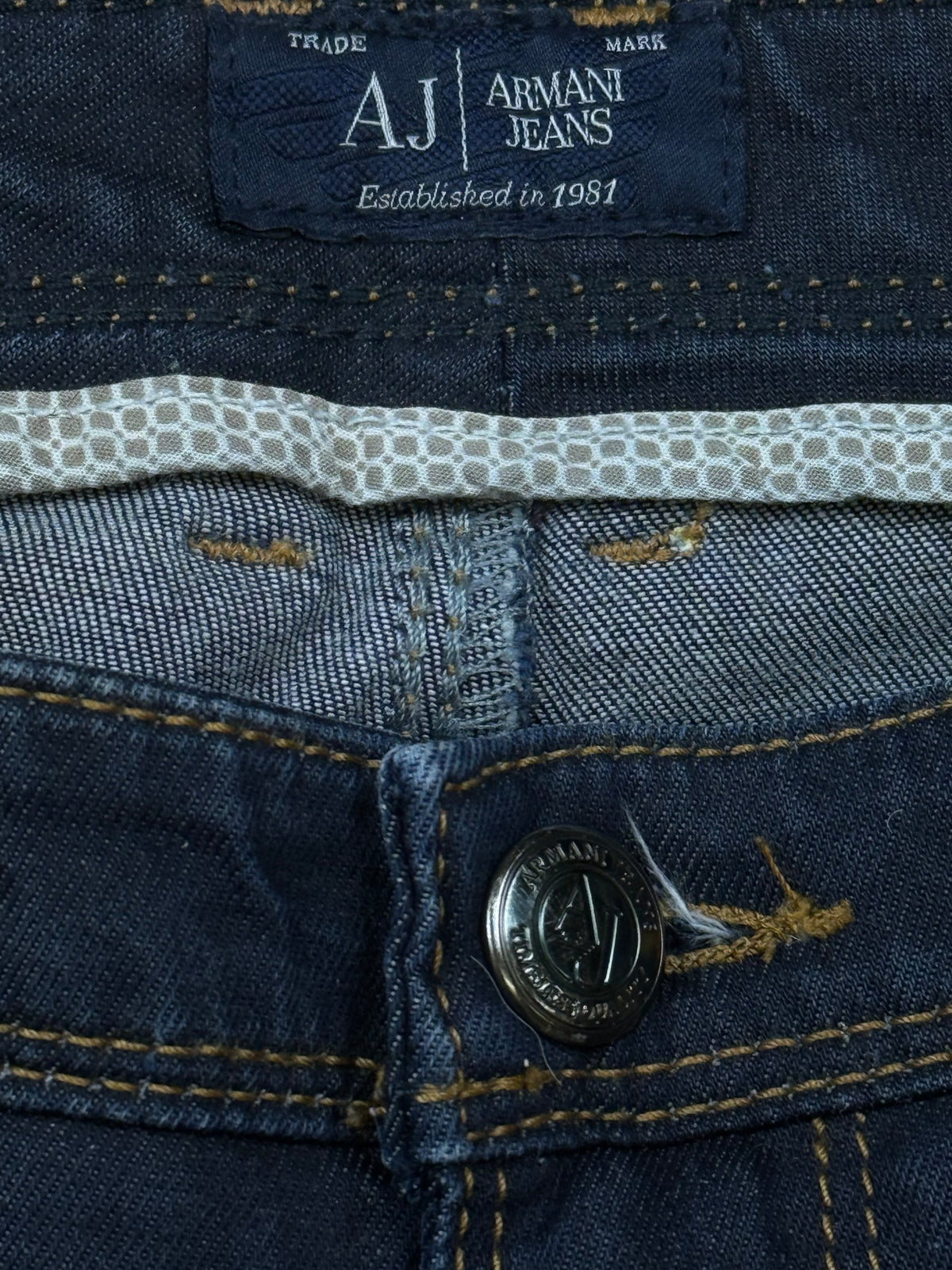 vintage Armani jeans {S}