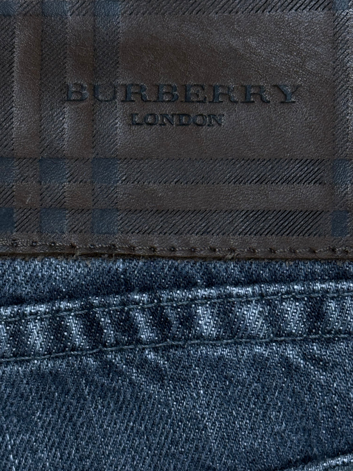 vintage Burberry jeans {S}