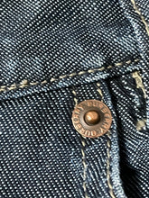 Cargar imagen en el visor de la galería, vintage Burberry jeans {L-XL}
