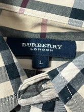 Load image into Gallery viewer, vintage Burberry shirt {L}
